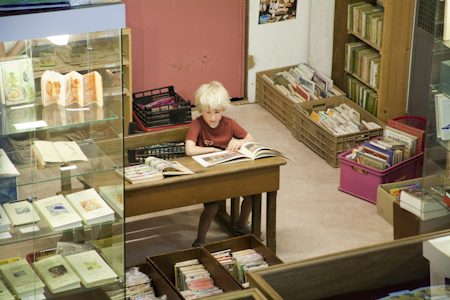 Toute un monde : Librairie Ancienne, Le Somail, Dept. Aude