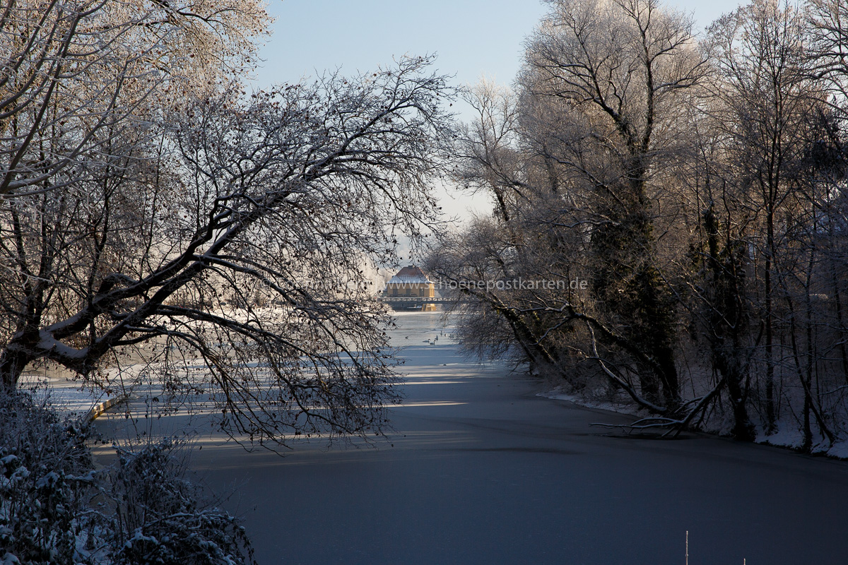 Wo die Steinlach in den Tübinger Neckar mündet, im Hintergrund das Stauwerk. Foto: Corinna Kern