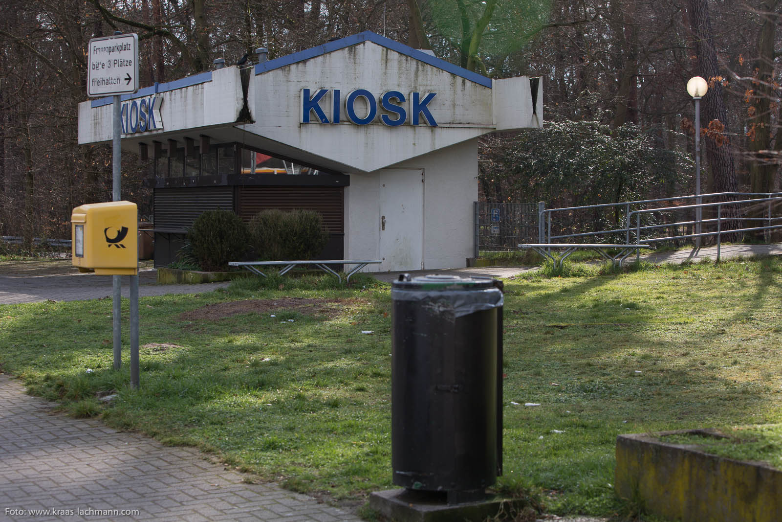 Kiosk außer Dienst, Raststätte Hockenheimring Ost. Foto: Kraas & Lachmann.