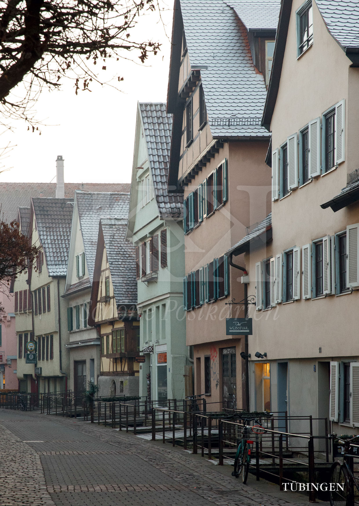 Die Tübinger Ammergasse in der Gôgei an einem kalten Januarmorgen. © 2017 Schöne Postkarten Die Tübinger Ammergasse in der Gôgei an einem kalten Januarmorgen. © 2017 Schöne Postkarten